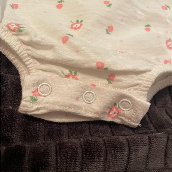 Mudpie 3-6 months girls onesie/romper-Excellent used condition - Picture 6 of 7